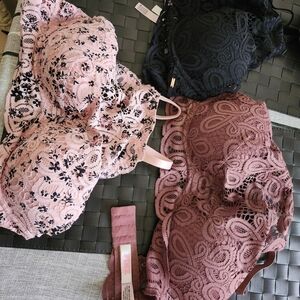 Victoria's Secret Lace Bra Set - Black and Pink